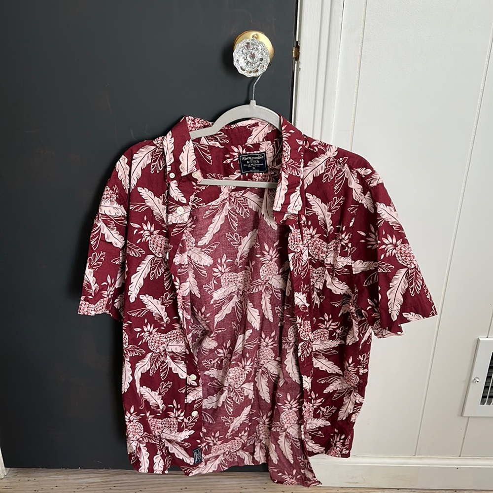 Short sleeve button down